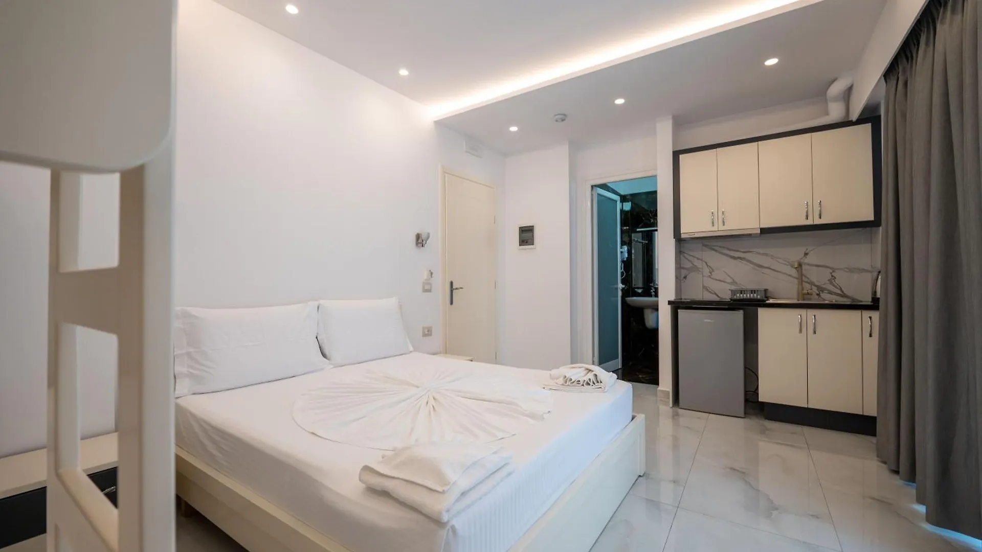 Apartments Mario Ksamil