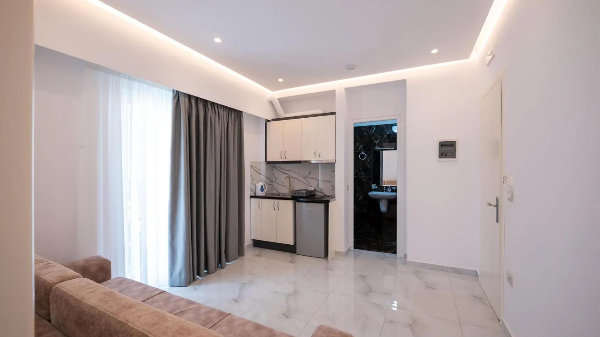 Apartments Mario Ksamil 0*,  Albania