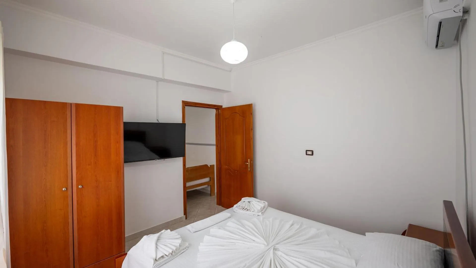 Apartments Mario Ksamil 0*,  Albánie