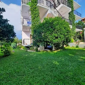 Green Apartments Apartment