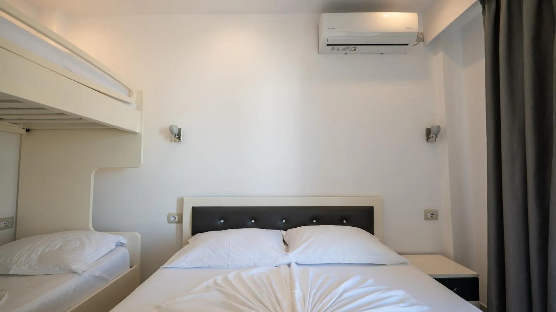 Apartments Mario Ksamil Albania
